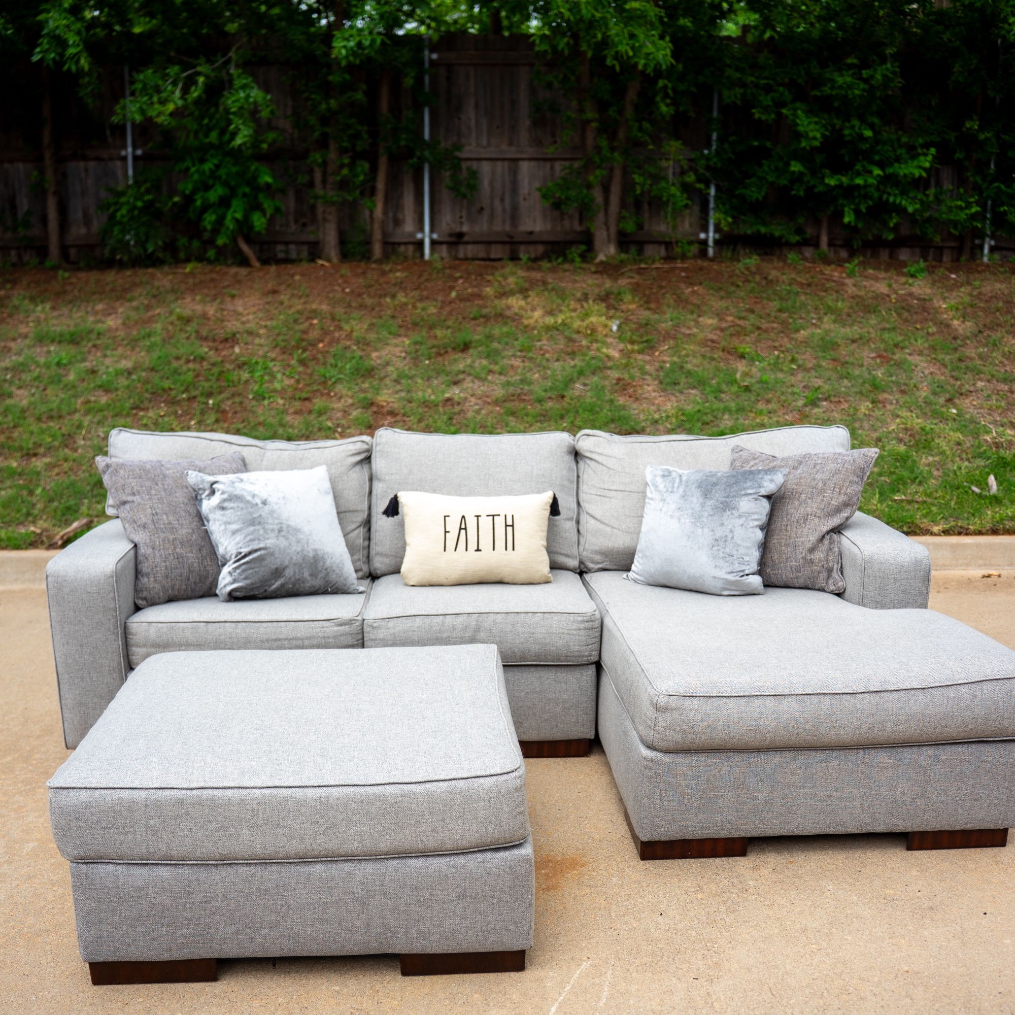 FREE DELIVERY Ashley Gray Sectional Couch With Ottoman