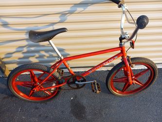 Raleigh R3500 BMX Bike
