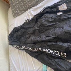 Monclear Windbreaker Size S