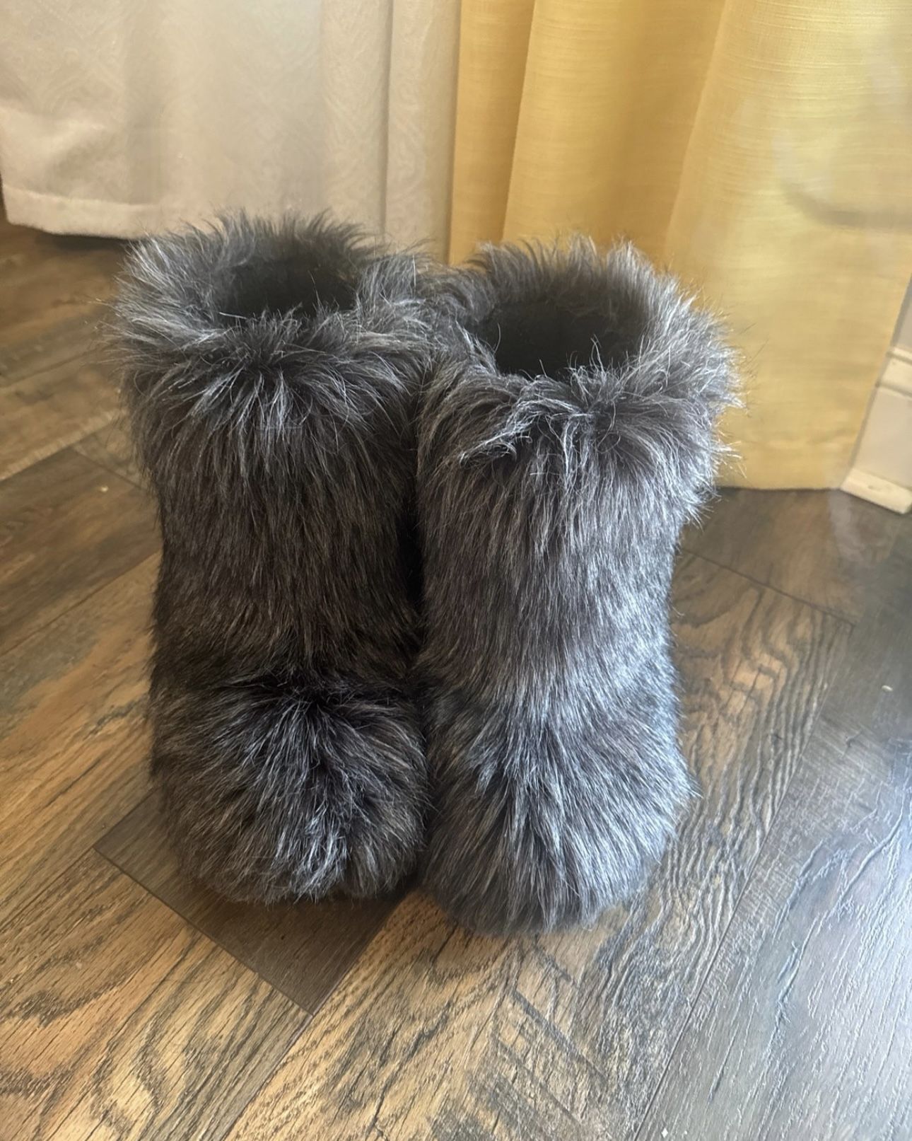 Gray fur boots size 8
