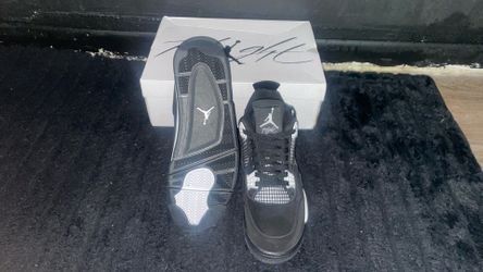 Jordan 4 retro white thunders