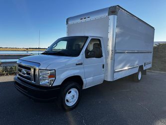 2012 Ford E-350 Cutaway