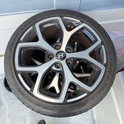 Hyundai veloster wheels 18”x7.5—5x114.3 pattern—53mm offset