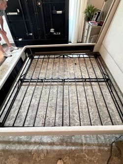 King Size 5” Metal Box Spring / Mattress Foundation – $75