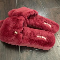 Ugg Slippers Size 9