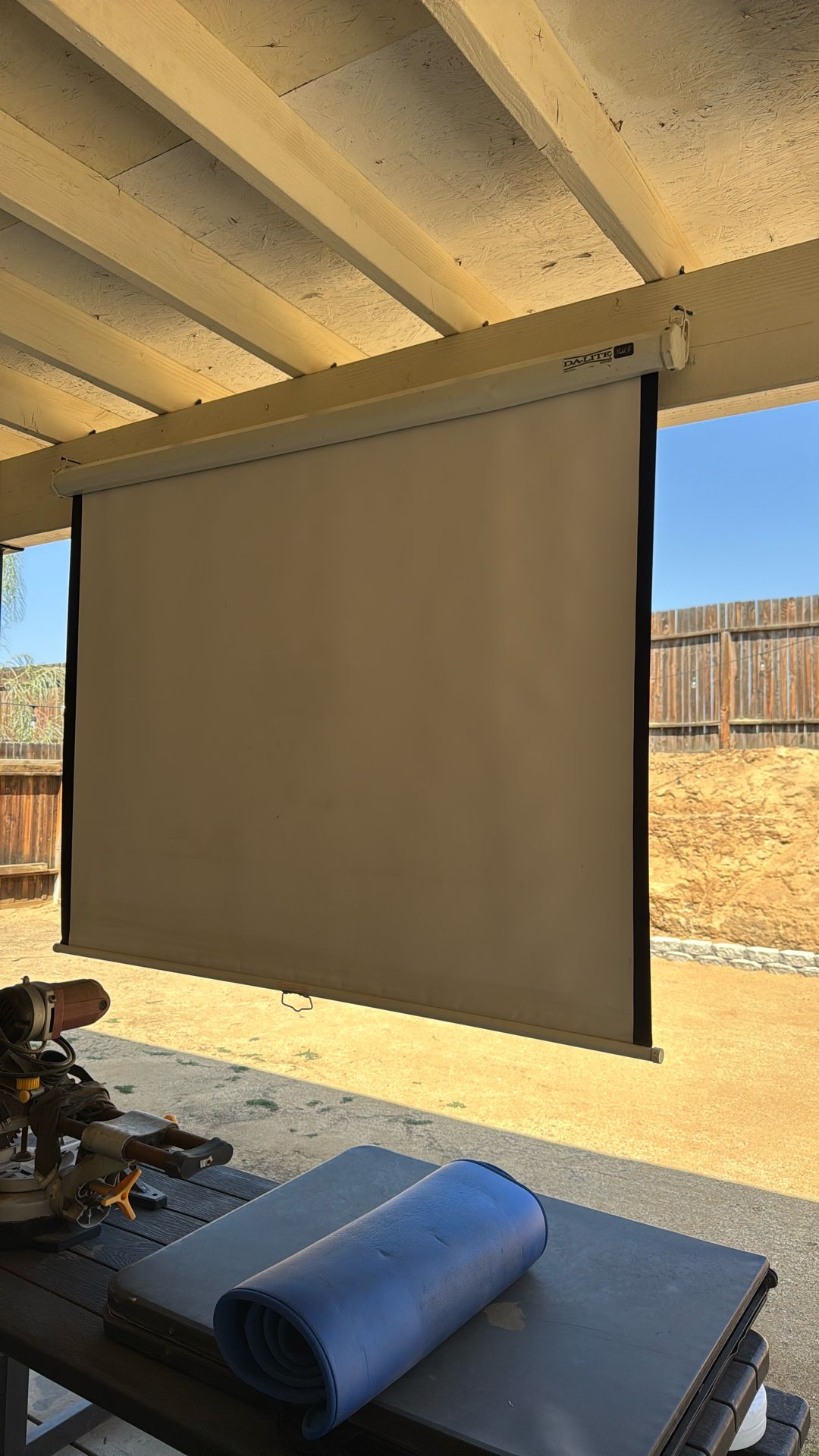 Projector Screen