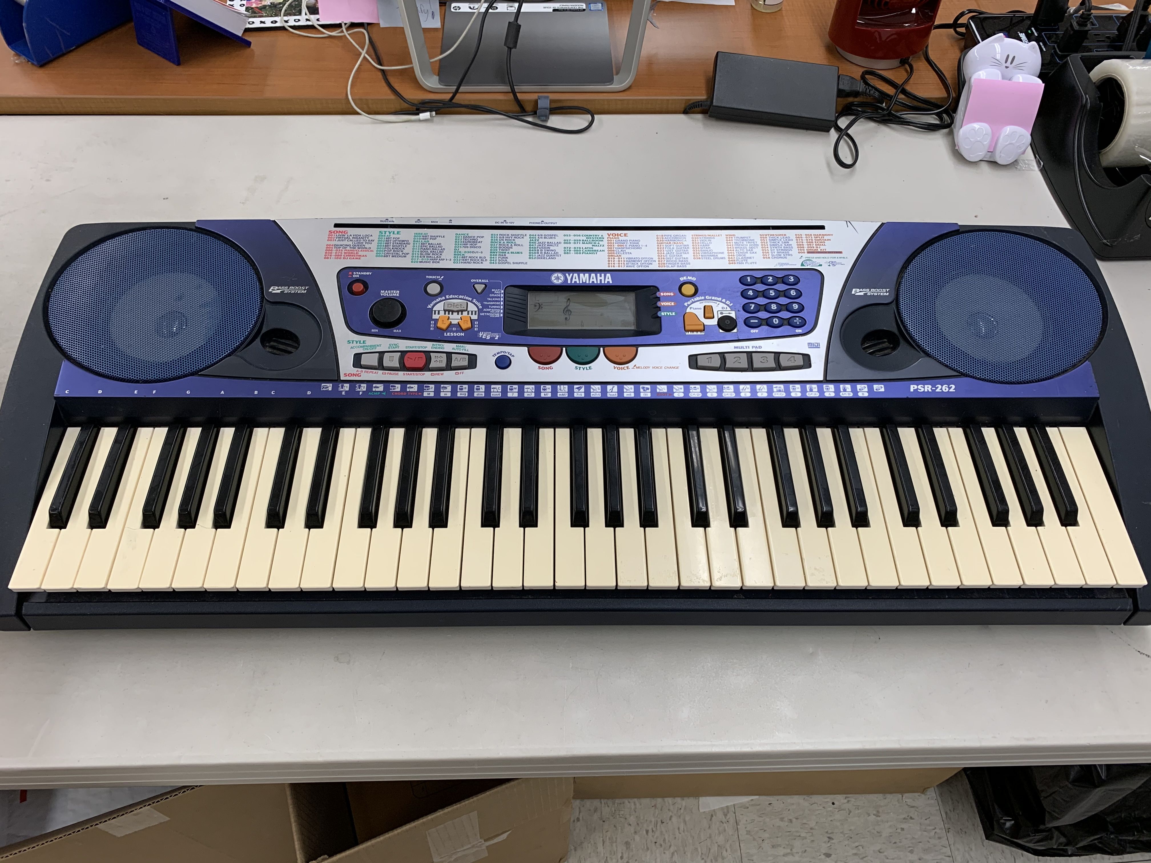 Yamaha PSR-262 Keyboard with Case