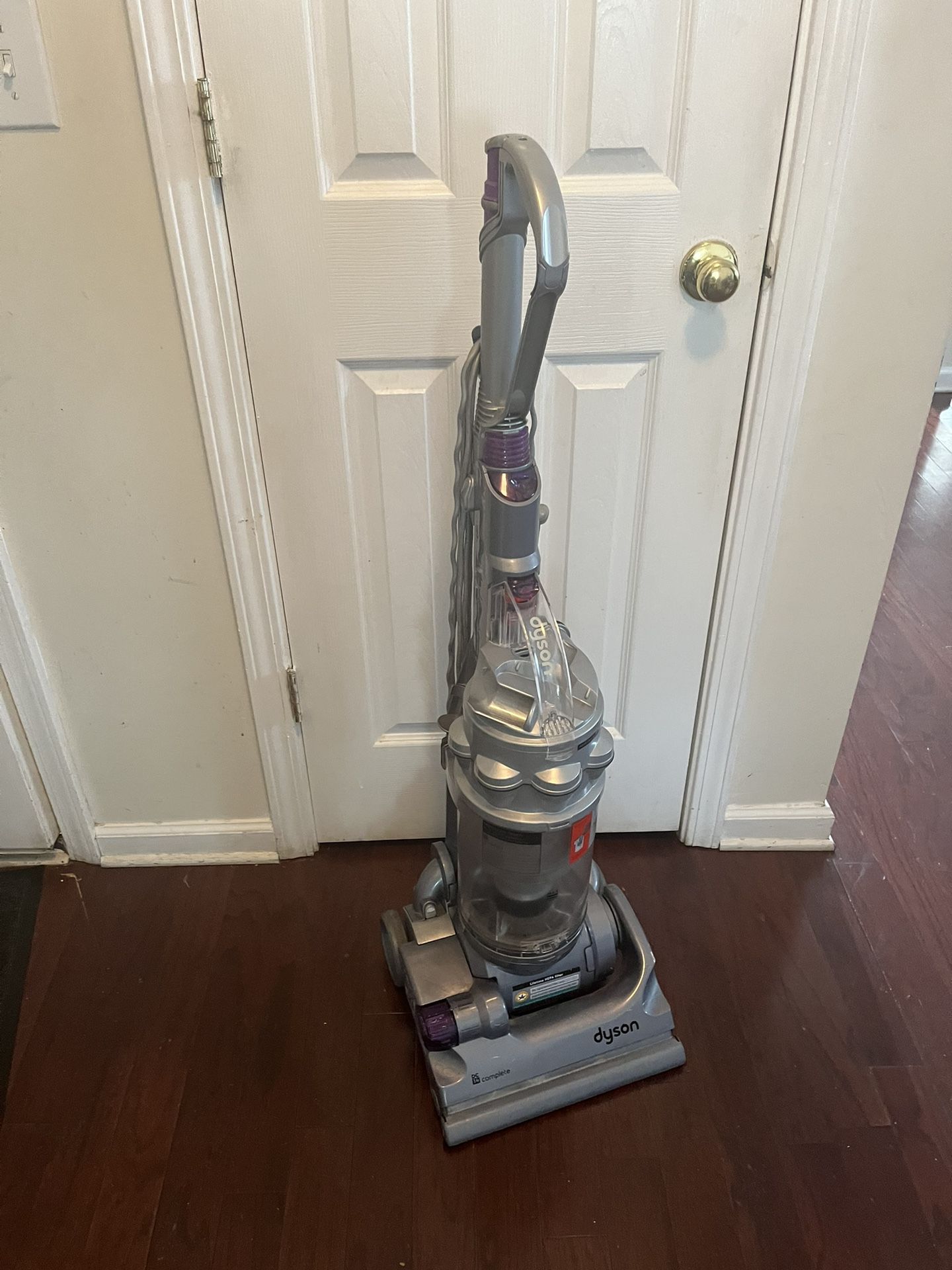 Dyson  Max Vacuum Cleaner 