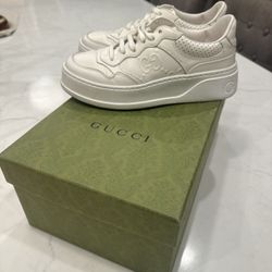 Women’s Gucci Tennis Shoes Size 37