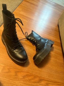 Combat platform boots size 8