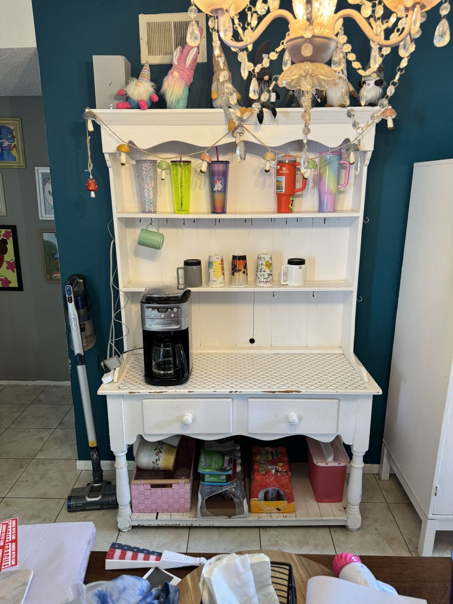 Large Hutch/Cabinet