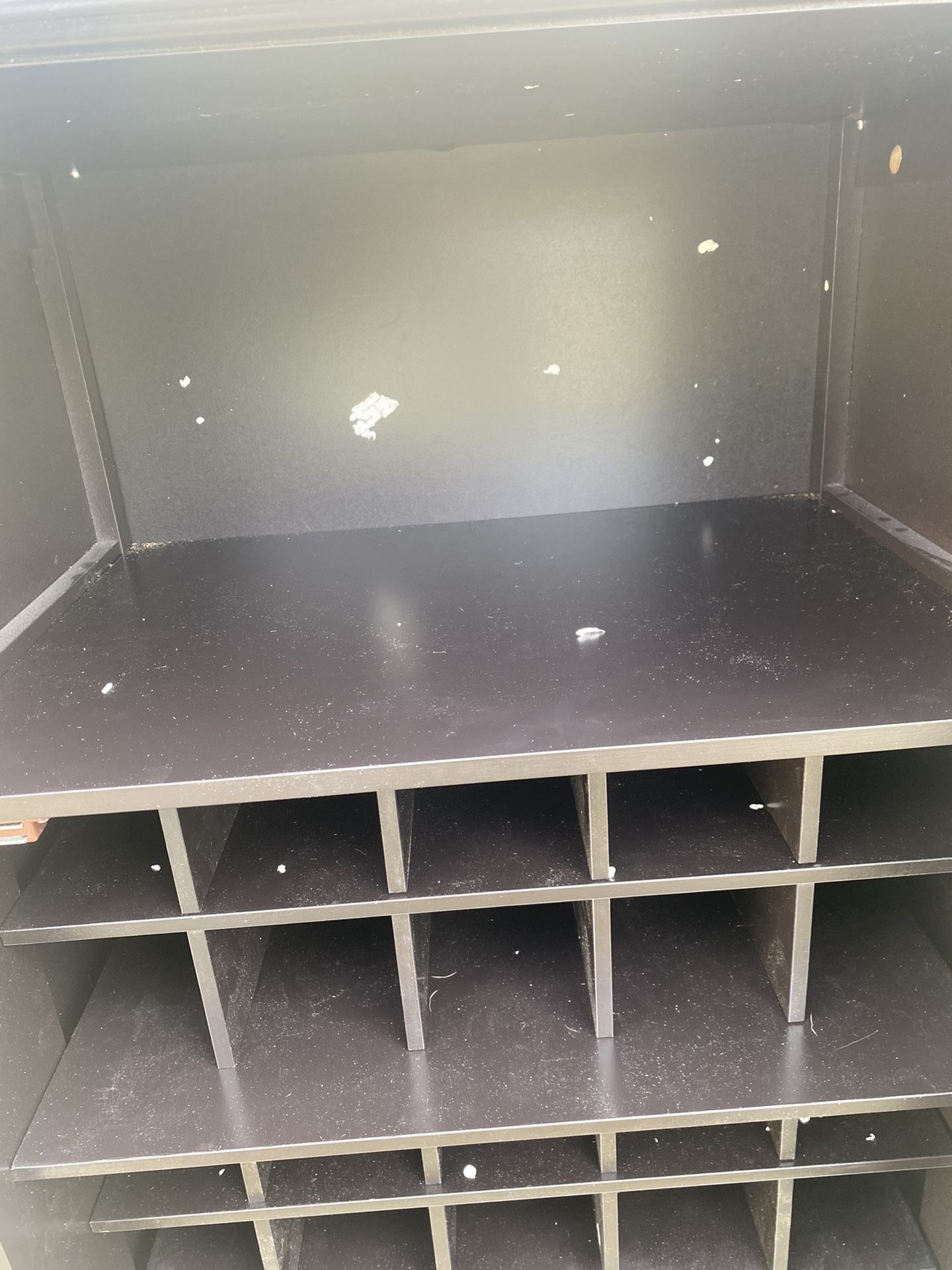 Classical Artistic Durable Sturdy Wooden Home Large Capacity 25 Bottles Wine Racks with Drawer Elegant Glass Door Racks HW55017 Business equipment