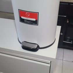 Simplehuman White Pedal Trash Can
