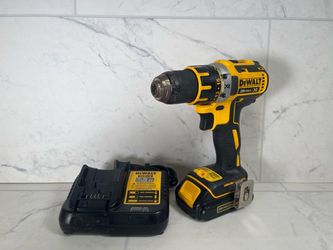 DEWALT CORDLESS DRILL DCD790
