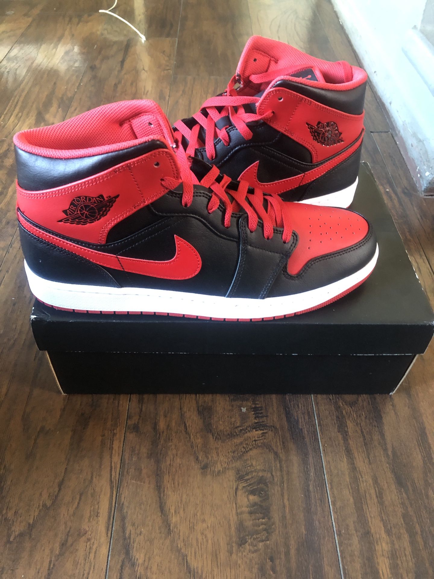 Air Jordan 1 Mid