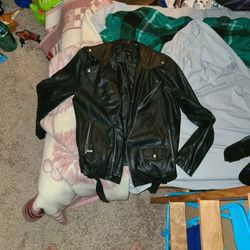 Beautiful Structure Leather Jacket With Bottom Belt