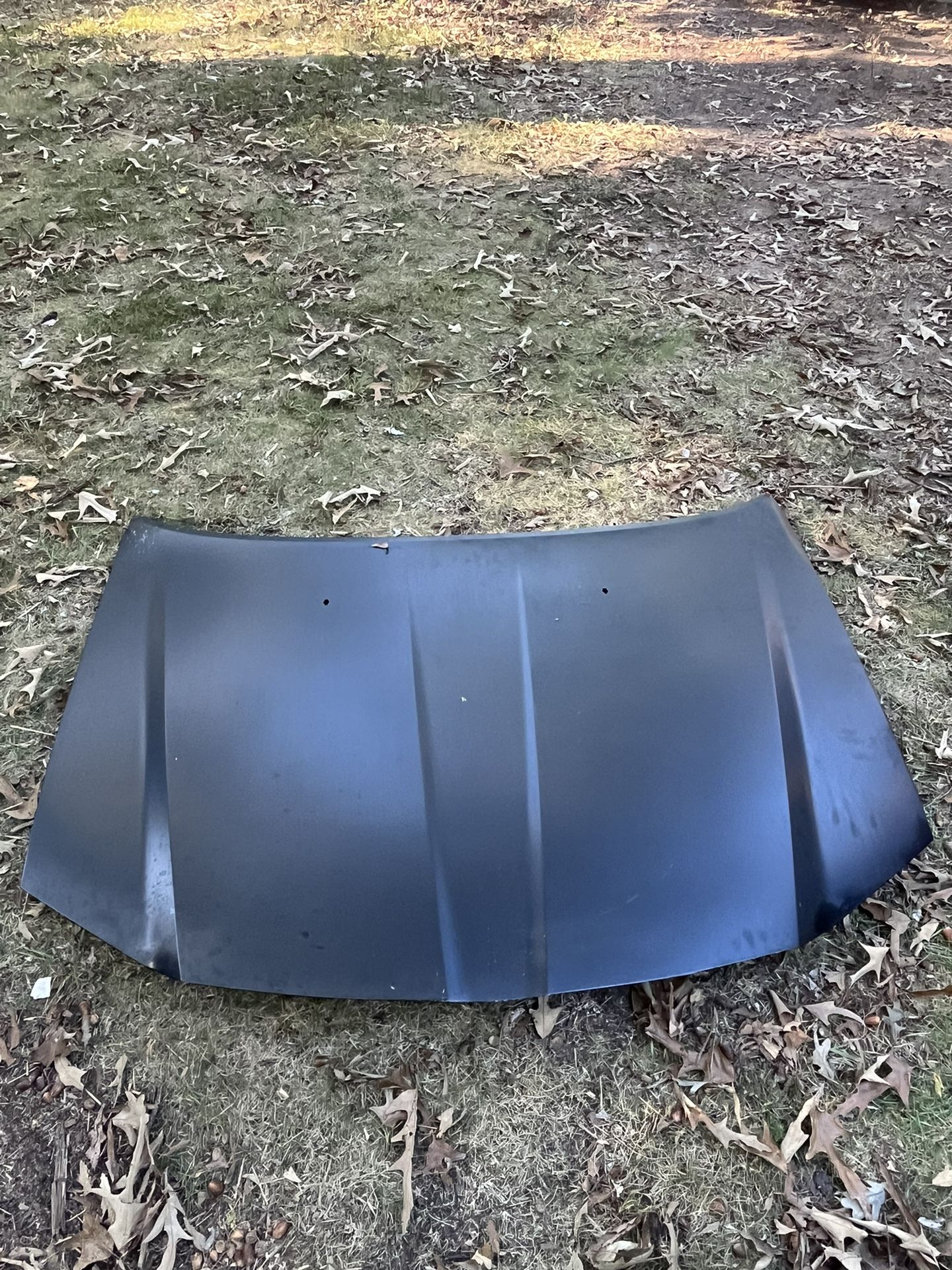 Chrysler 300  Hood And Attachment  To Assemble Hood To Car 