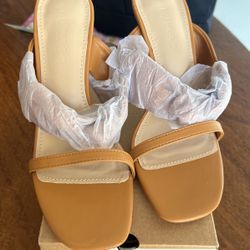 LAICIGO Square Open Toe High Heel 