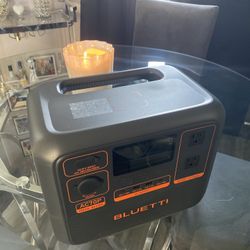 Bluetti Solar Generator 