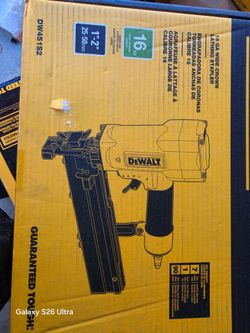 DeWalt DW451S2 16GA Wide Crown Lathing Stapler
