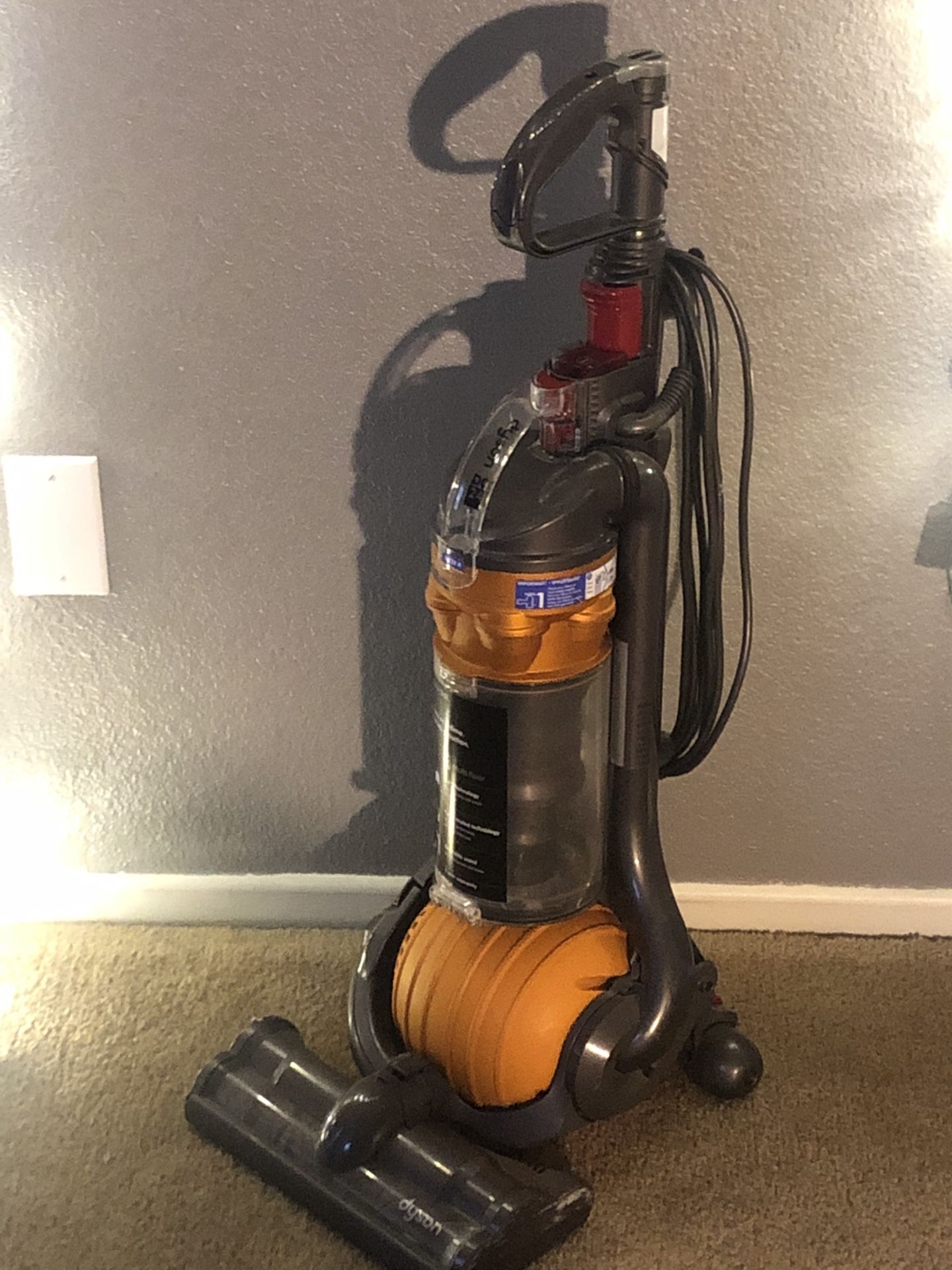 Dyson Vacuum 