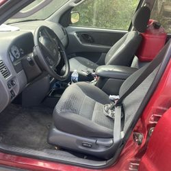 2004 Ford Escape