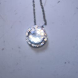 Beautiful Women’s Pendant Necklace
