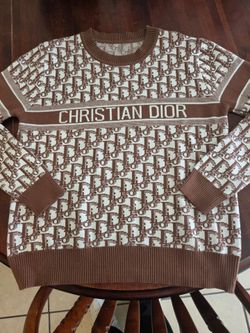 Suéter para mujer talla mediano ...muy buena calidad