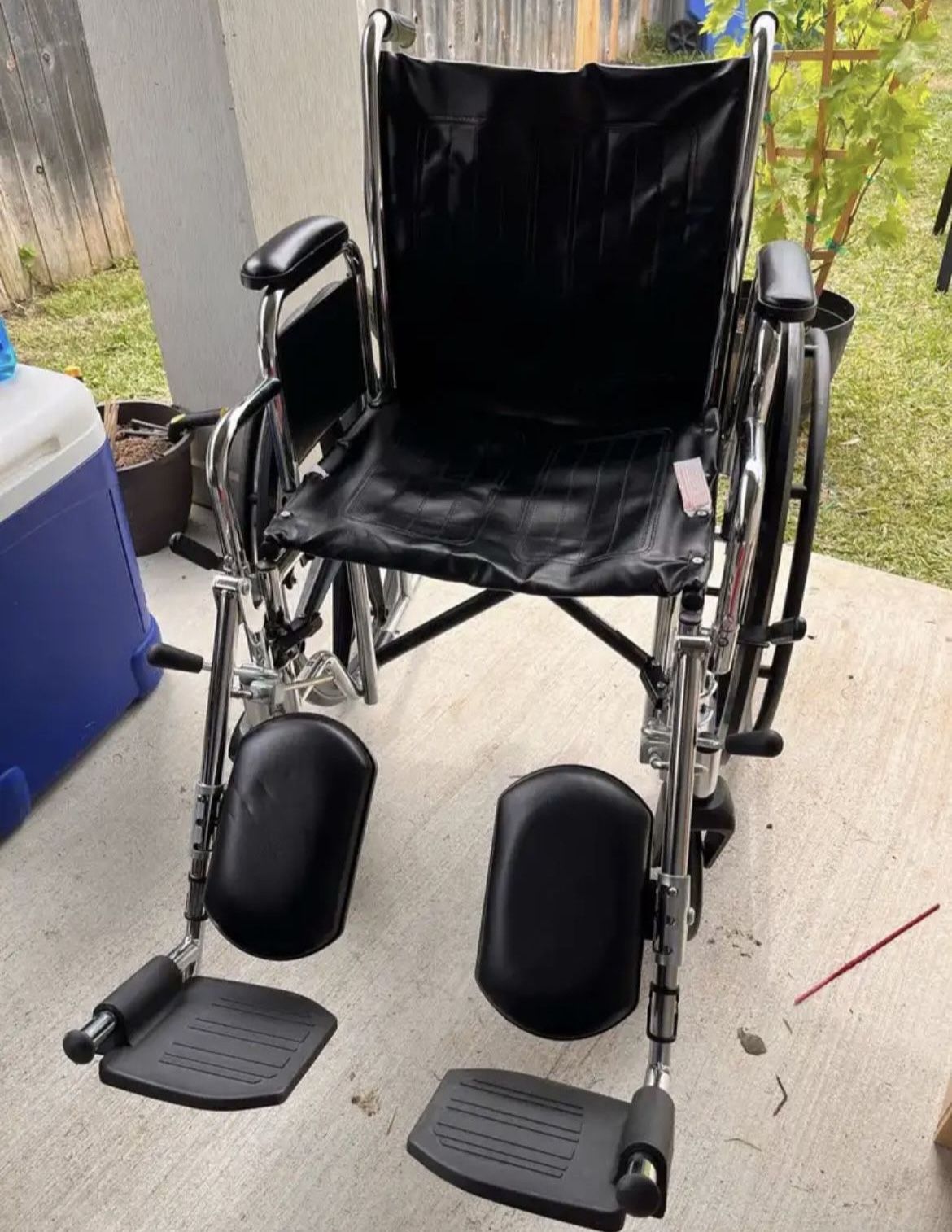 Wheelchair/ Silla de ruedas