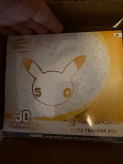 Pokémon 30th Celebration Pokemon Center Elite Trainer Box