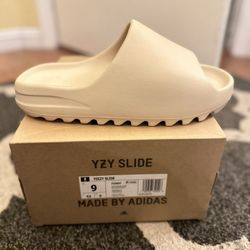 Yeezy Slide “bone”