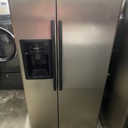 Refrigerator Working Good 