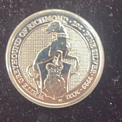 Royal Mint 2oz Silver Queen's Hound