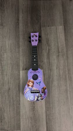 Princess Sofía guitar