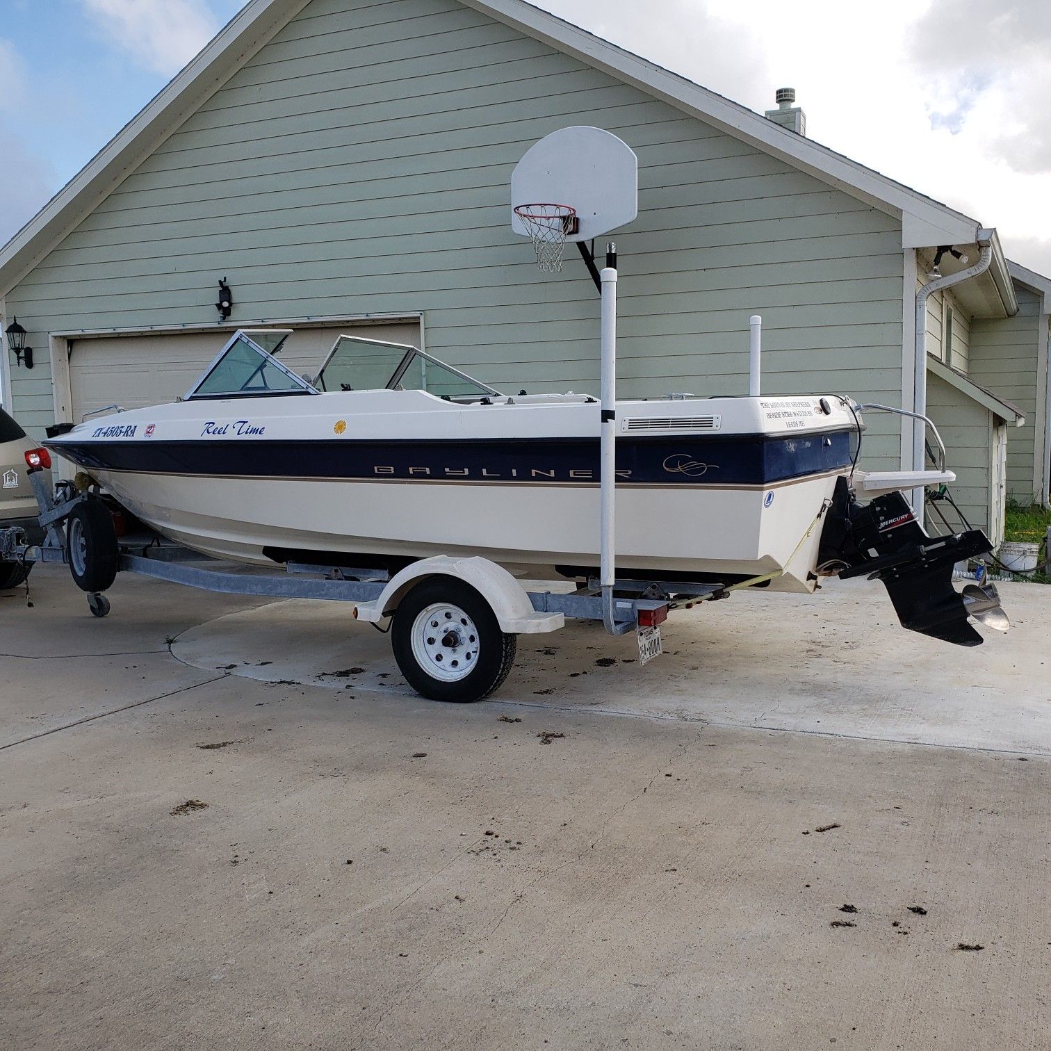 2003 Bay Liner Boat