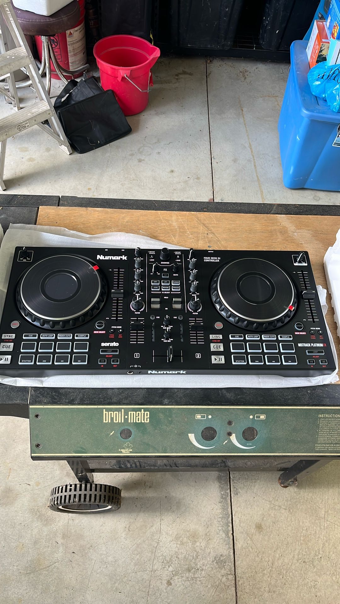 Four Deck DJ Controller
