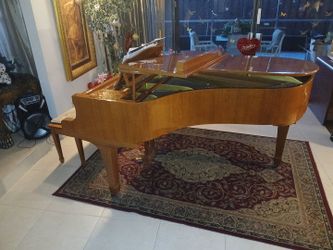 like new grand piano