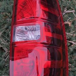 2007-2014 Chevrolet Suburban Tahoe RH Passenger side Taillight OEM
