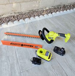RYOBI 18V 22in Hedge Trimmer KIT