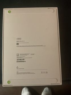 iPad (a16) silver brand new