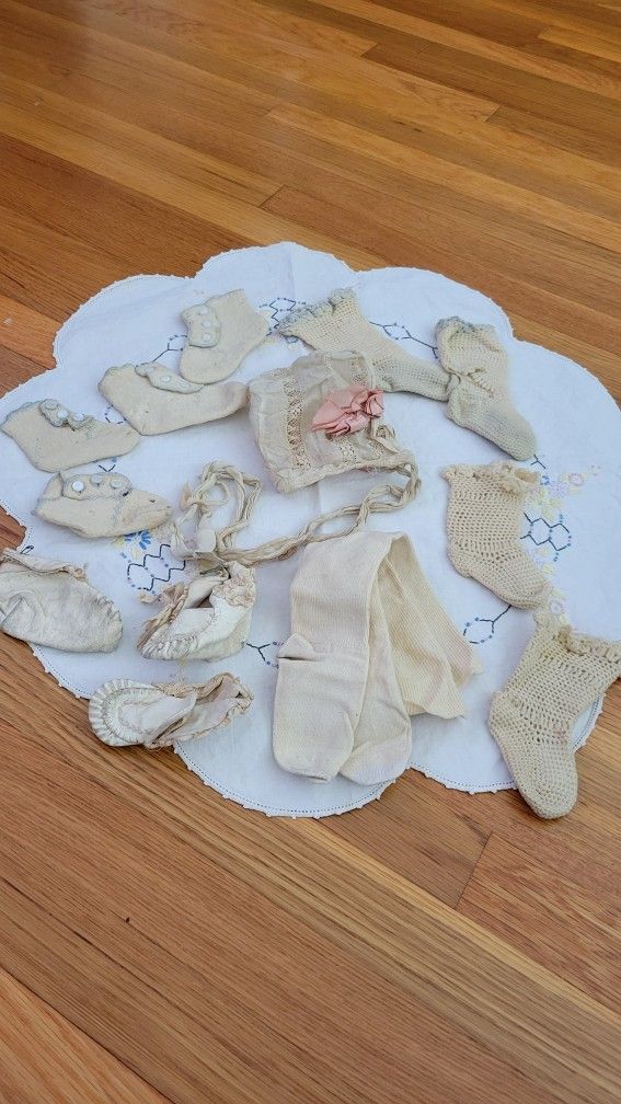 Collection of Antique/Vintage Baby or Doll Booties,  Socks, and Bonnet