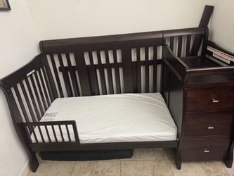 Wooden Convertible Crib