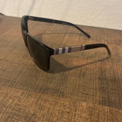 Burberry Glases