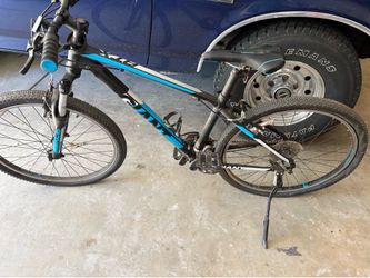 Mountain bikes x2