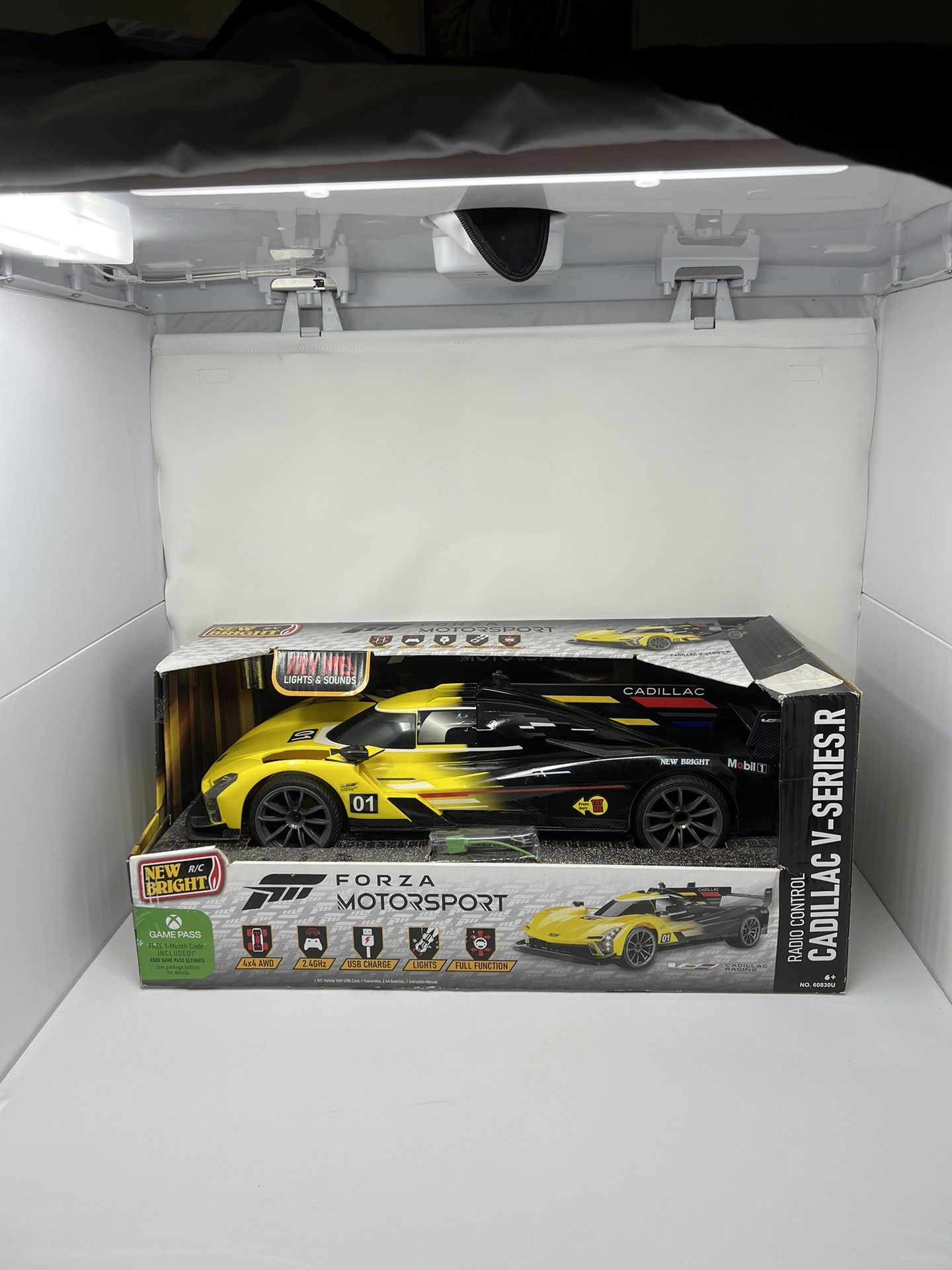 New Bright 1:8 Scale Remote Control 4x4 Forza Motorsport Cover Car
