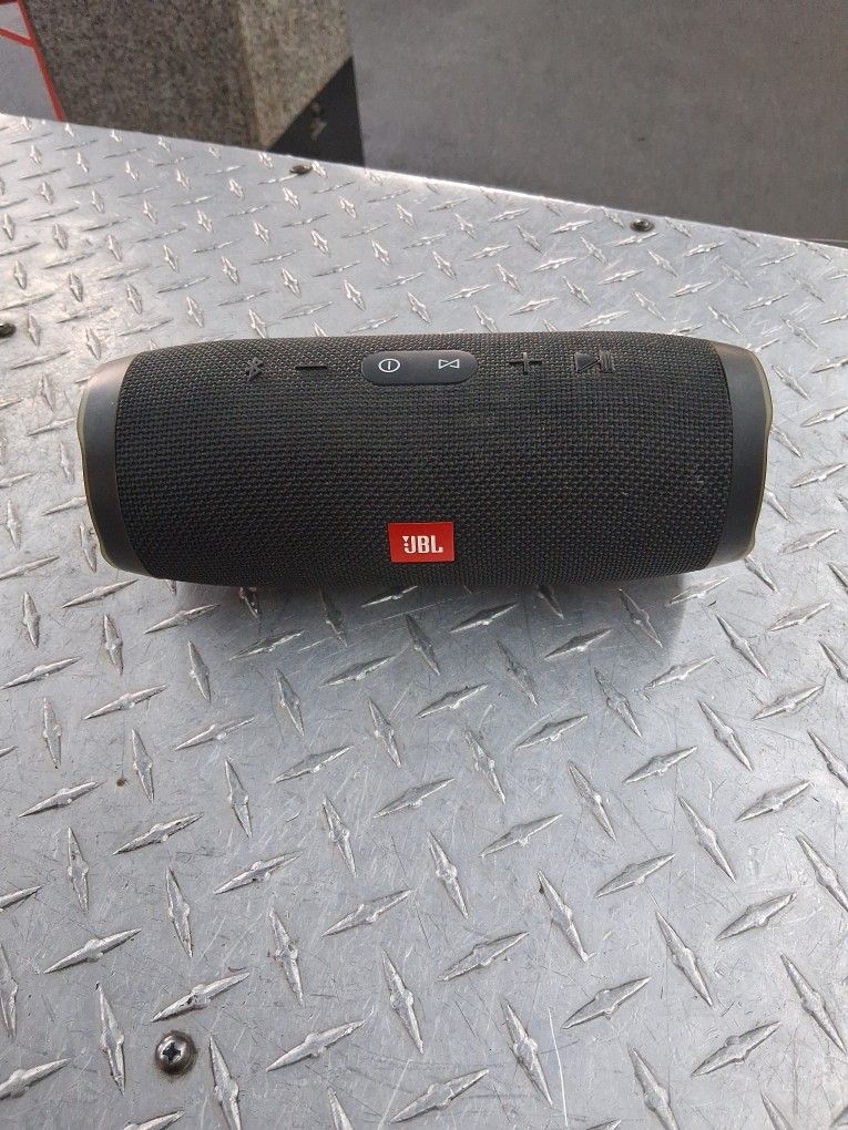 Jbl Charge 3 Bluetooth Speaker 