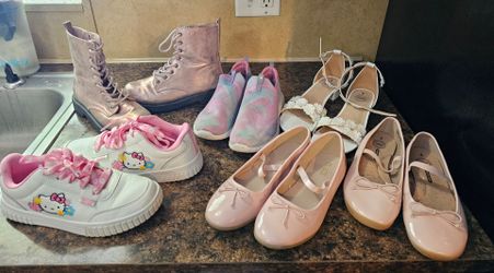 Girls shoes. Size 3 & 4