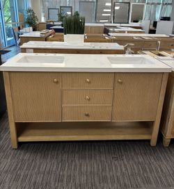 60” Bathroom Vanity In Wood Color 