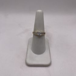 14kt Gold Engagement Style Ring w/ Stones