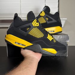 Jordan 4 Thunder 